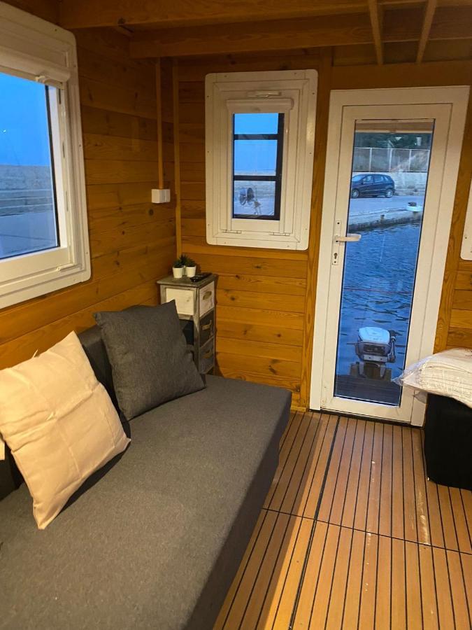 Отель House Boat R Al Poetto 2 Pax Piu' 1 Кальяри Экстерьер фото