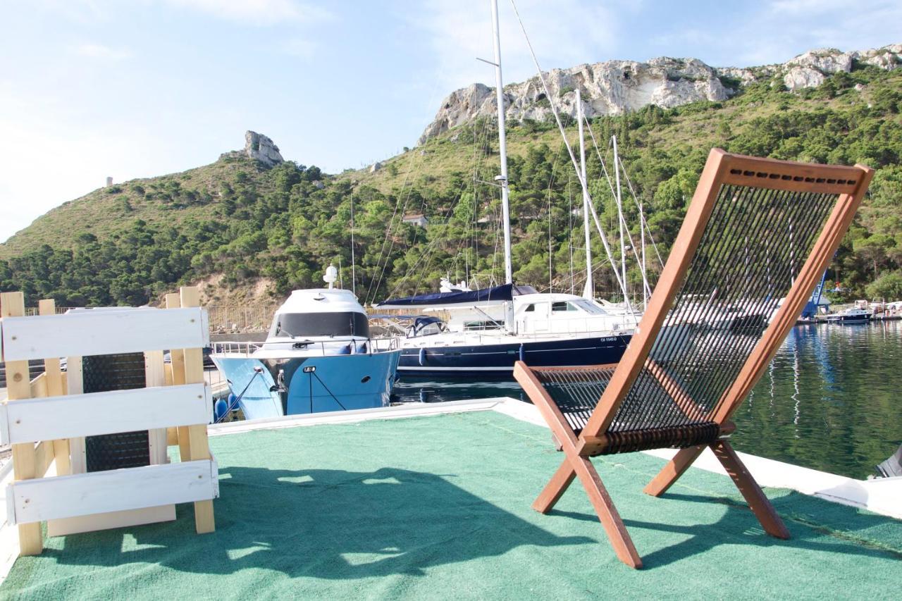 Отель House Boat R Al Poetto 2 Pax Piu' 1 Кальяри Экстерьер фото