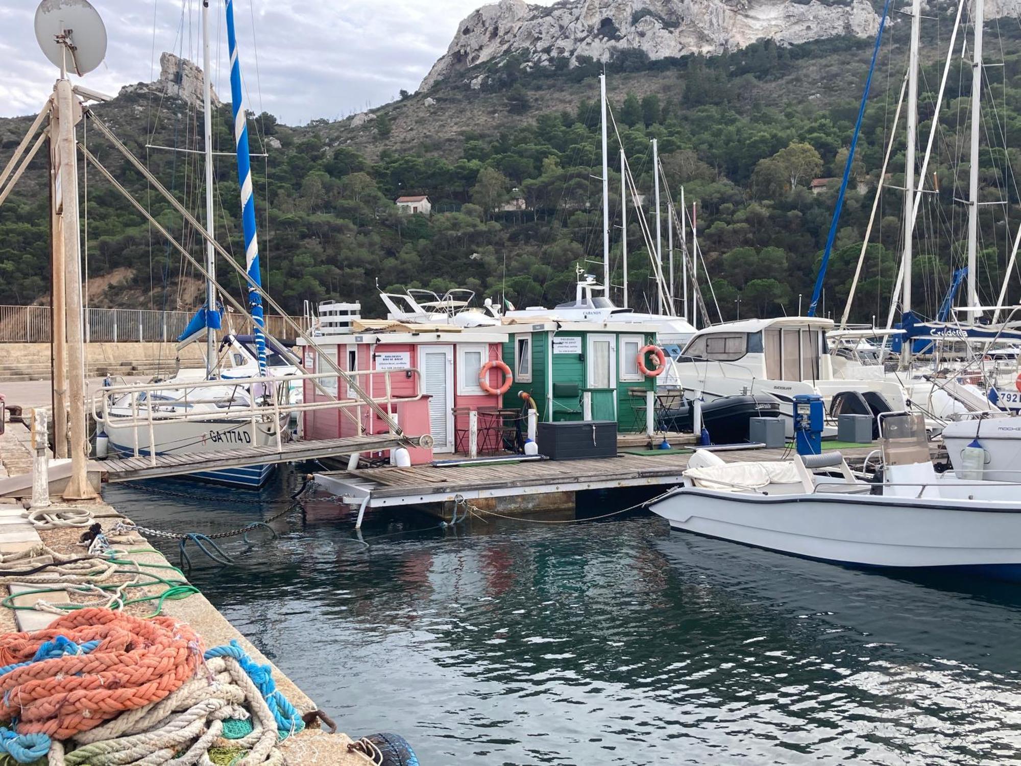 Отель House Boat R Al Poetto 2 Pax Piu' 1 Кальяри Экстерьер фото